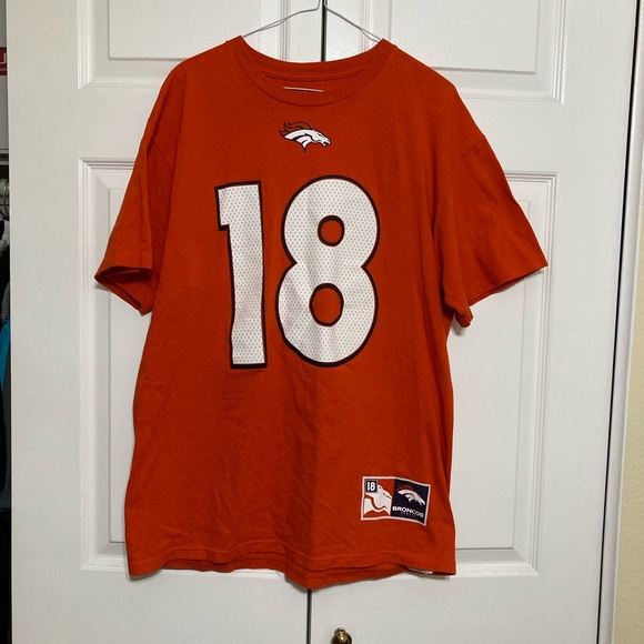 Peyton Manning t shirt - Picture 1 of 3